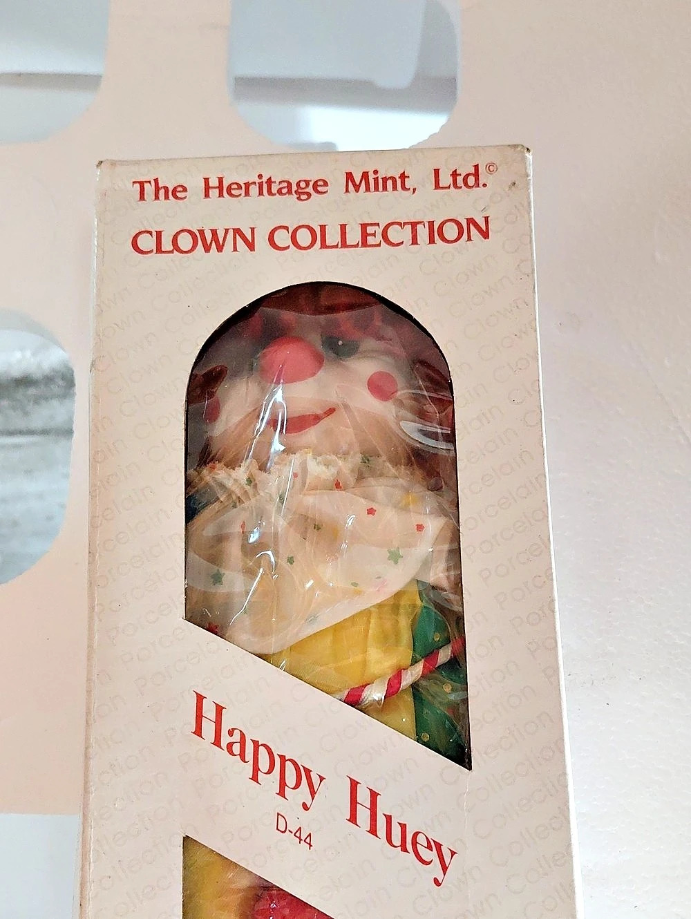 The Heritage Mint, Ltd. Happy Huey. 16-Inch Porcelain Clown Decor NWT